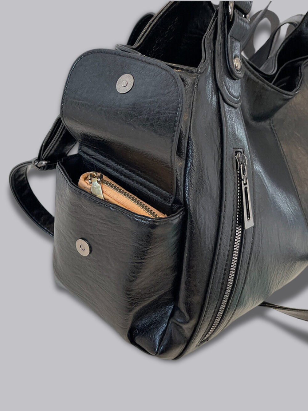 Naomi's Stylish Urban Handbag