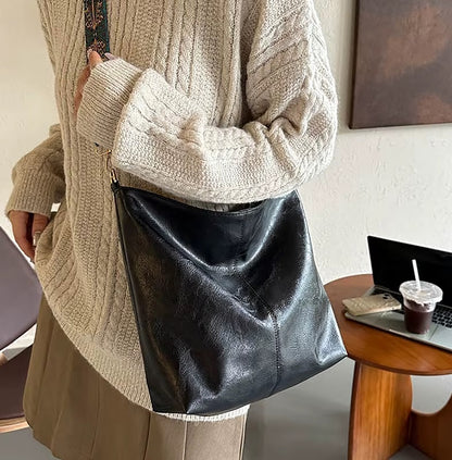 Arissa's Vintage Charm Shoulder Bag