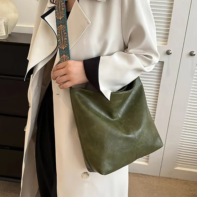 Arissa's Vintage Charm Shoulder Bag