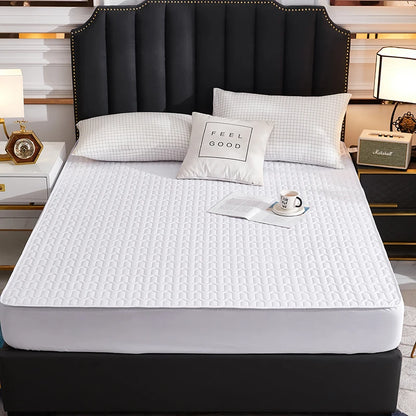 Waterproof Hypoallergenic Mattress Protector — Sleep Clean & Dry Every Night