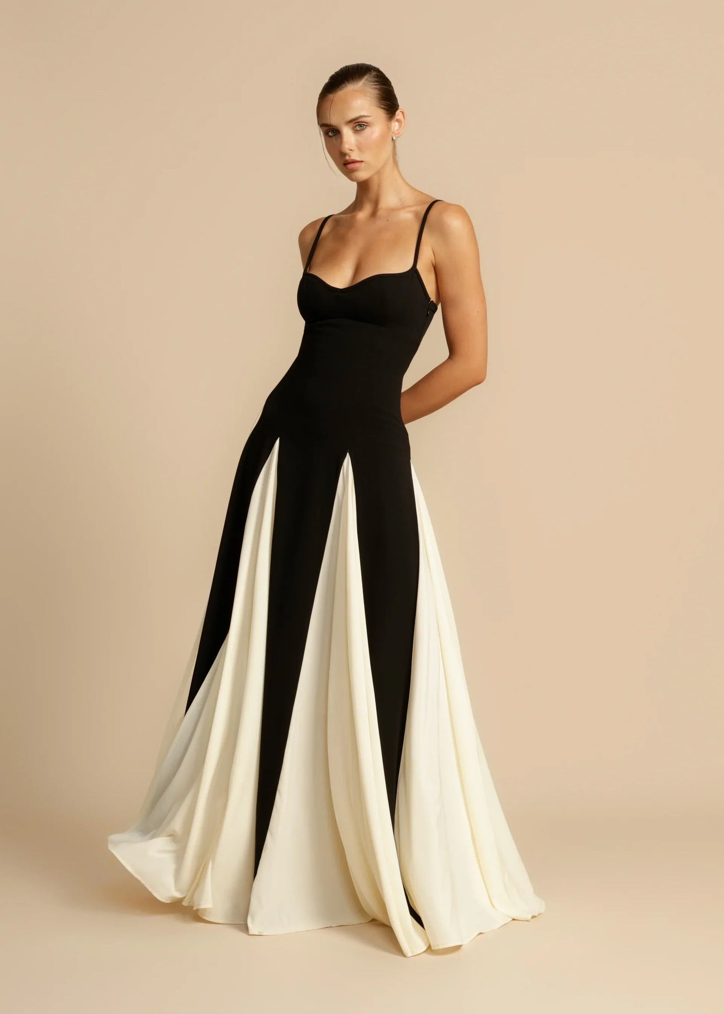 Scarlett™ | Elegant Evening Dress